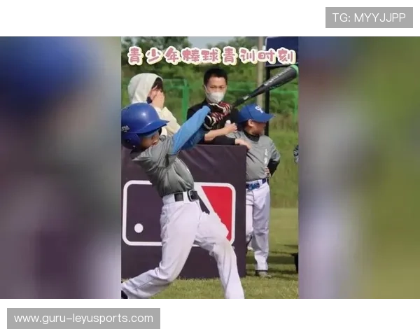 棒球青训营成立地区联络委员会强化协作，棒球队训练